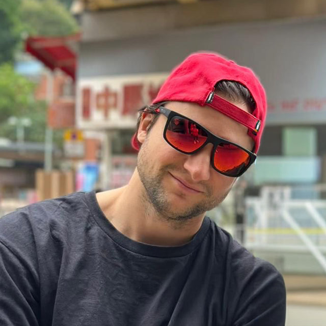 WaveRider Performance Floating Sunglasses: Midnight Flare